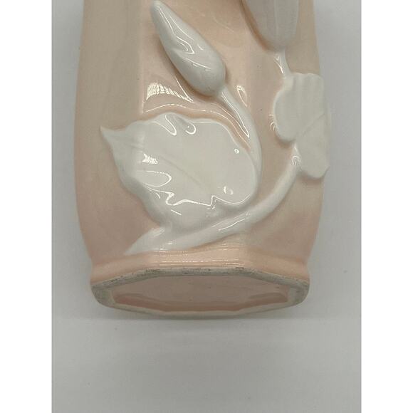 VINTAGE Light Pink Ceramic Vase with White Cala Lily Design - Picture 3 of 7